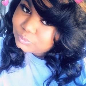 Meet your Posher, Racquel